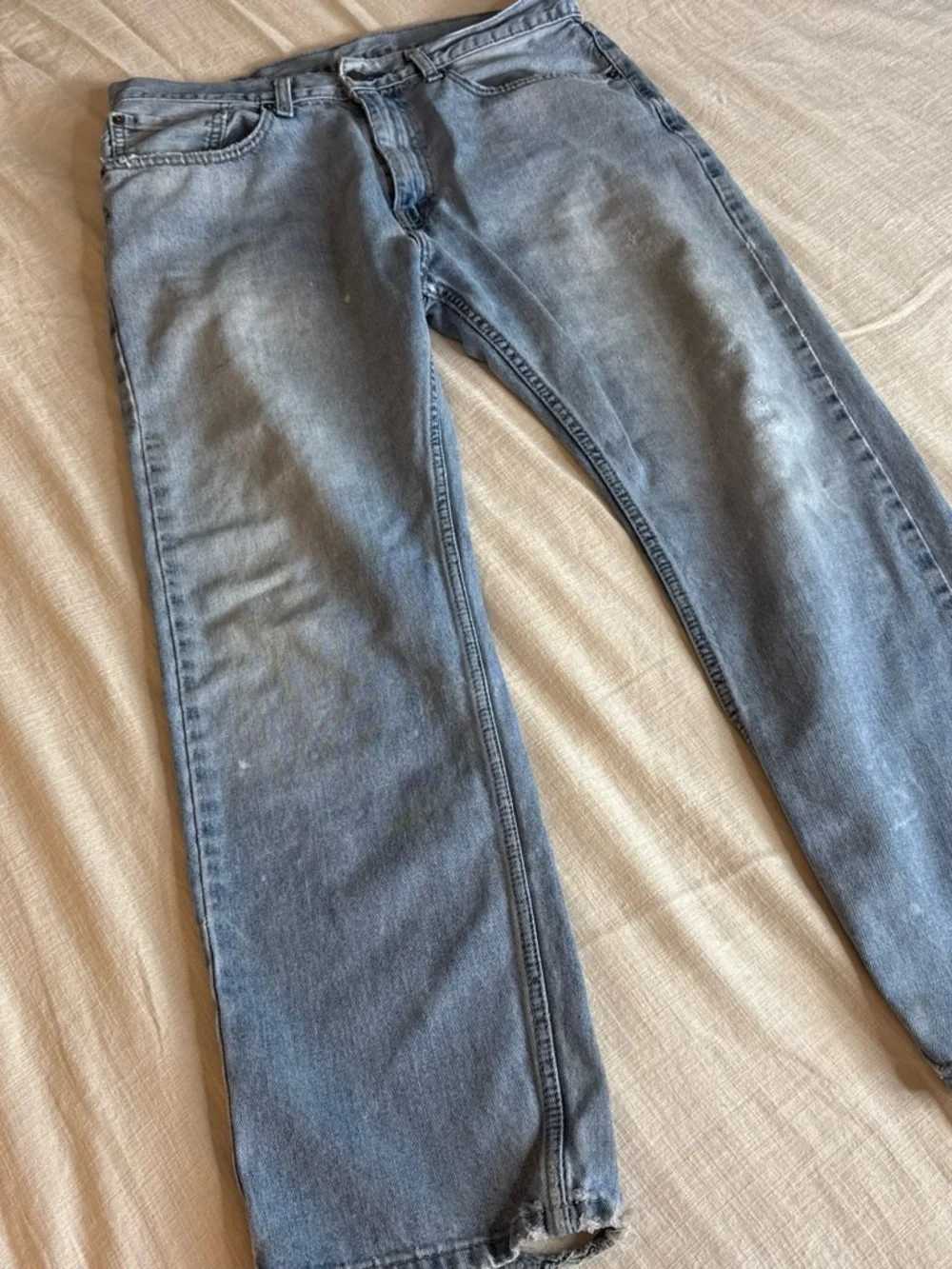 Levi's Light Blue Men's Slim Straight Jeans with Classic Back Pocket